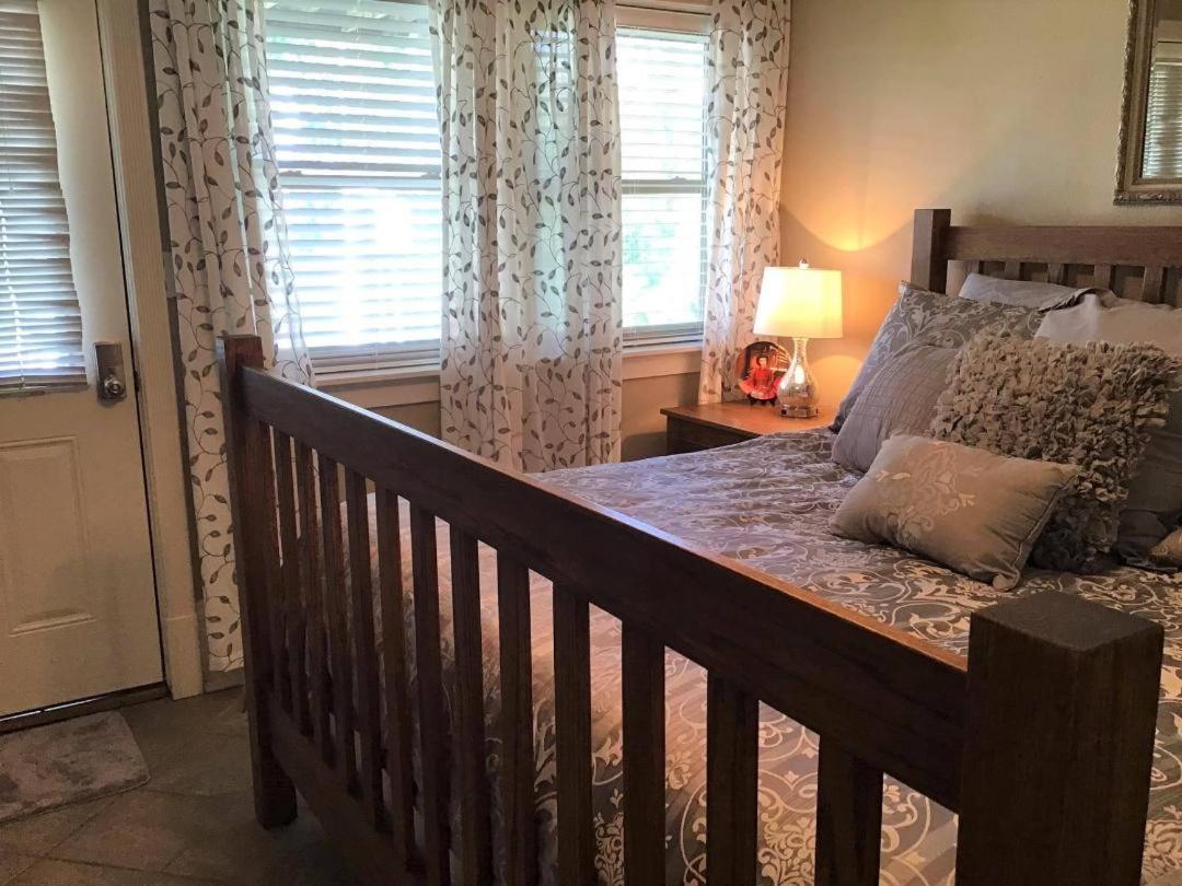 Plain & Fancy Bed & Breakfast Ironton Buitenkant foto